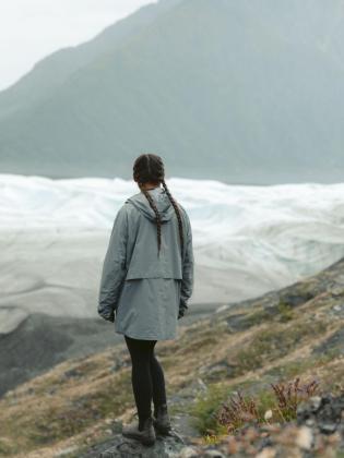 Hiking the Root Glacier trail in Kennicott