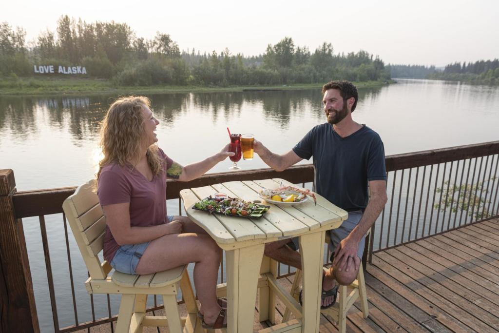 Dining in Fairbanks on the Chena River