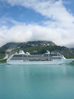 Alaska cruise ship