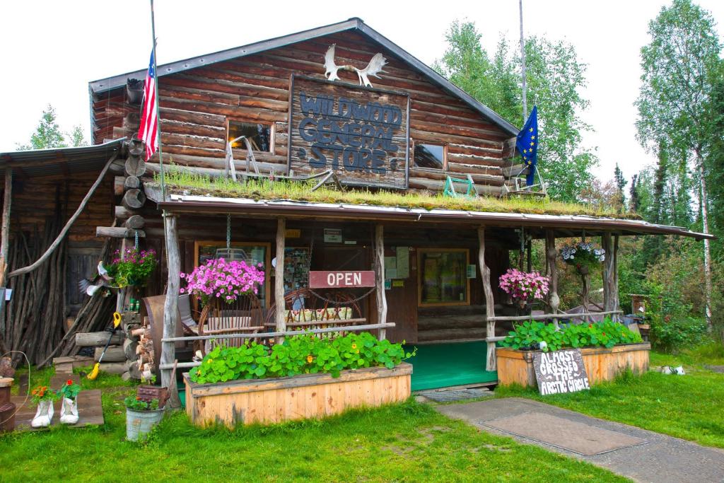 Trading Post along the Elliot Highway