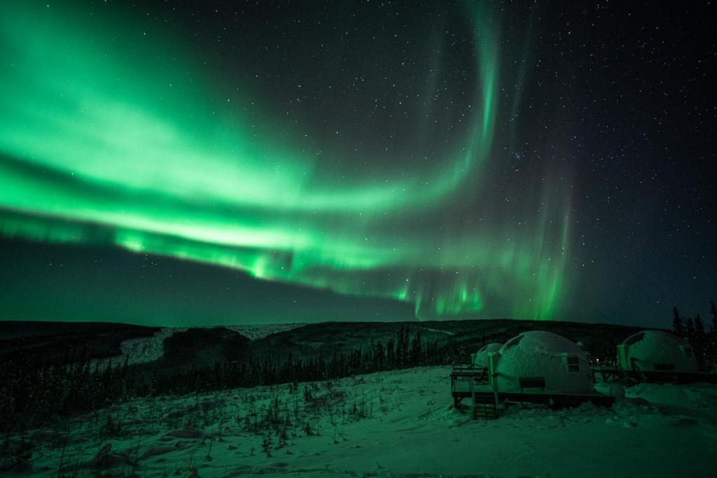 Northern Lights domes at Borealis Basecamp