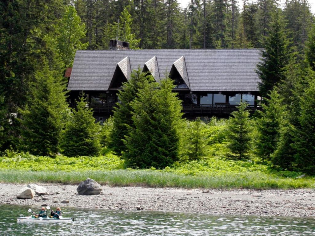 Glacier Bay Lodge