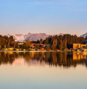 Lakeshore Lodging | Vacation Properties in Homer, Alaska Photo