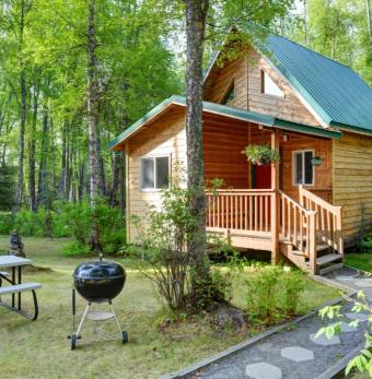 Alaska Silvertip Lodge and Cabins Photo